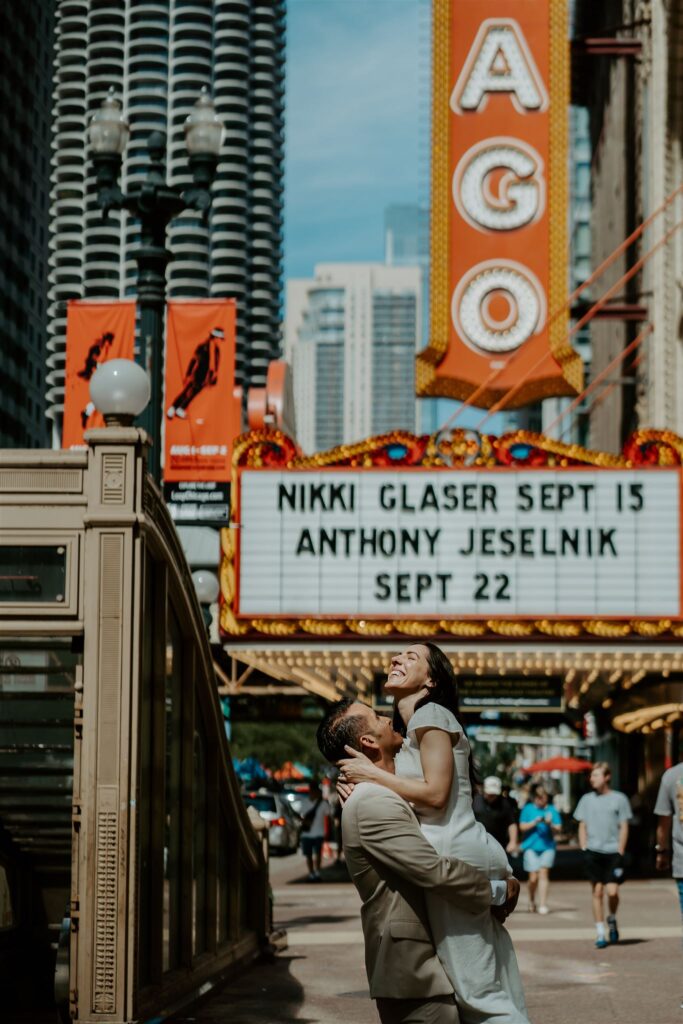 downtown chicago theatre elopement couple portraits